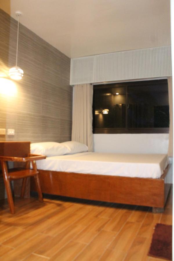 Hotel Espineli'S Balayan Zewnętrze zdjęcie