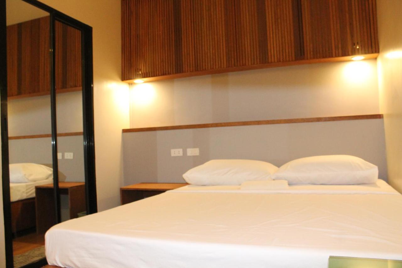 Hotel Espineli'S Balayan Zewnętrze zdjęcie